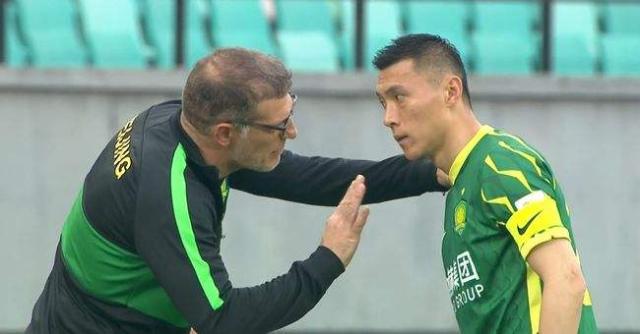 欧冠下载中心-比利奇：经济困难的情况下 给予球员最高的敬意