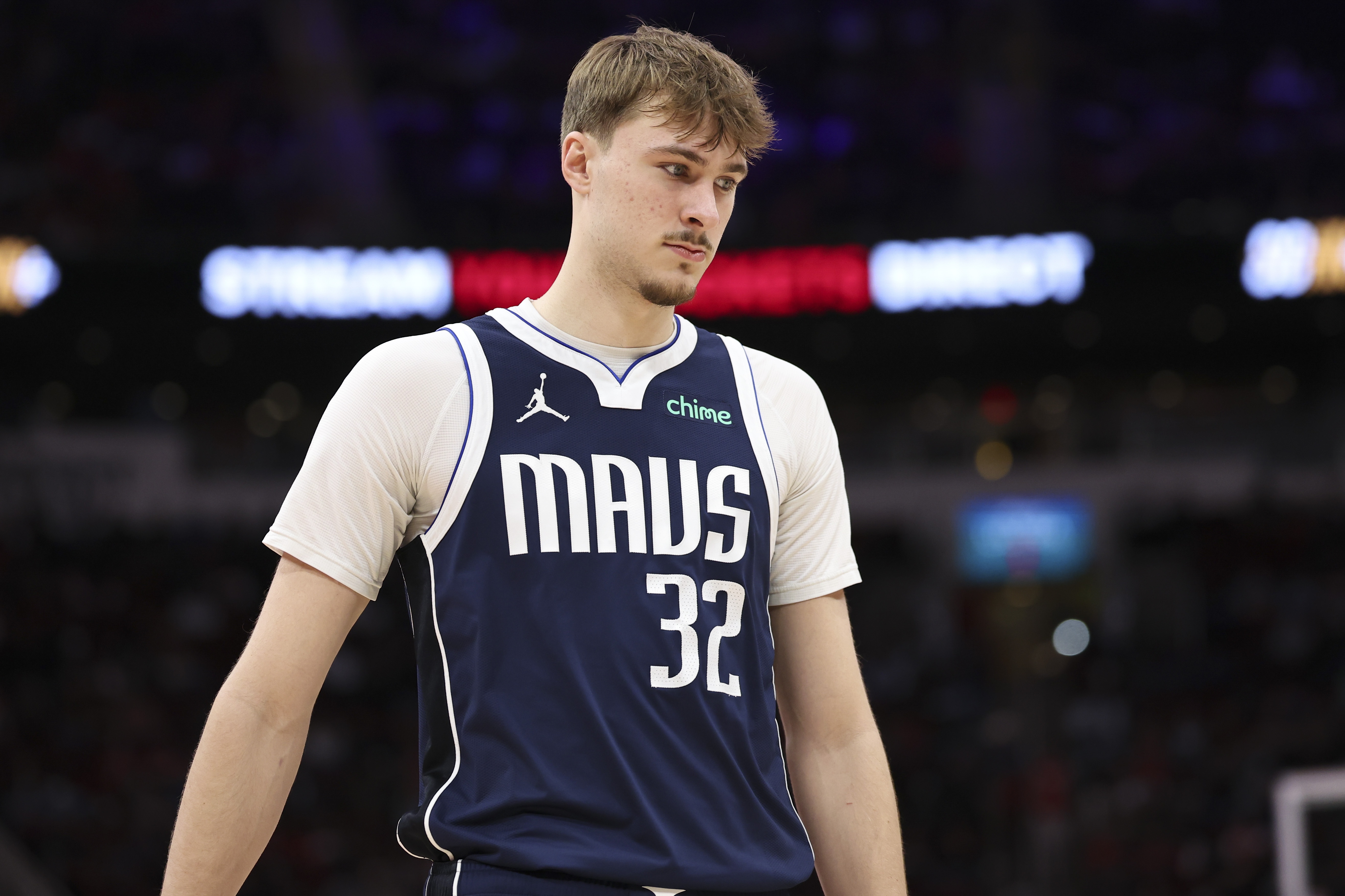 欧冠下载中心-弗拉格首发30分钟 17中7拿到17分8板6助2断3帽 出现4失误